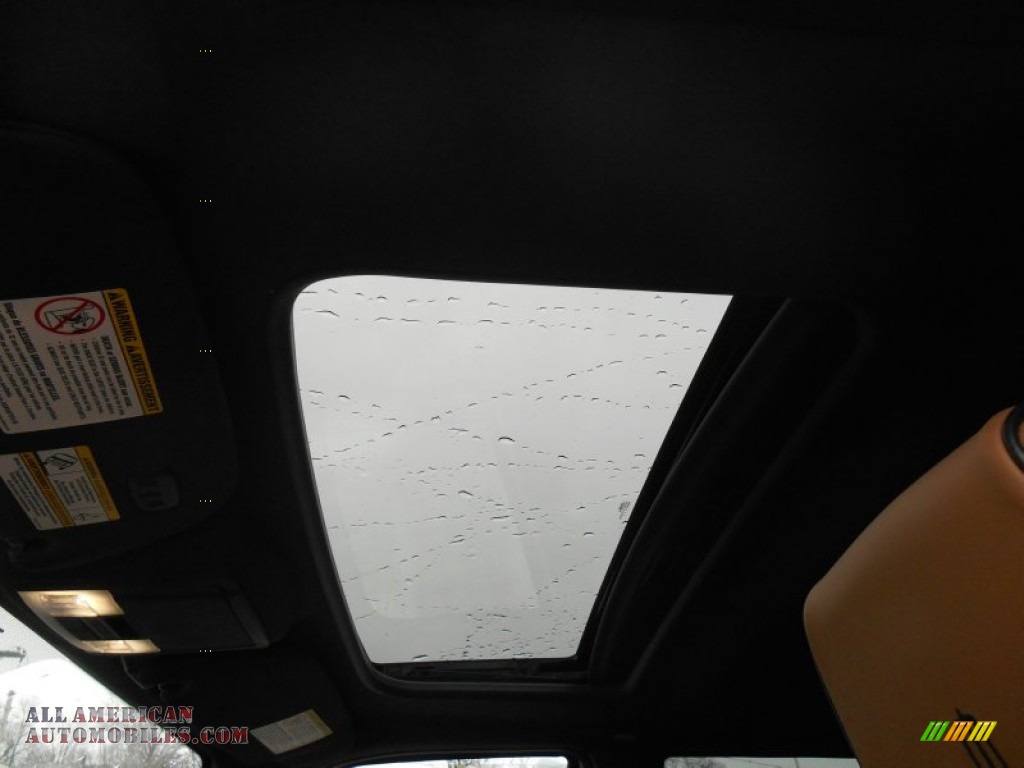 2011 Navigator L 4x4 - White Platinum Tri-Coat / Canyon/Black photo #15