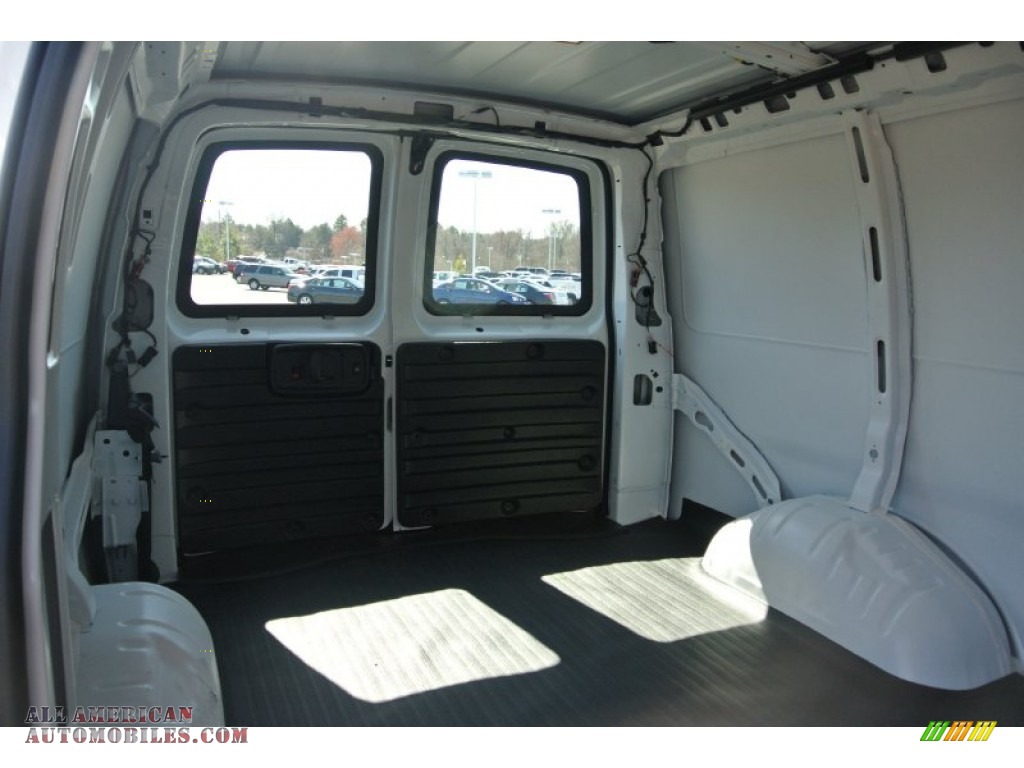 2014 Savana Van 2500 Cargo - Summit White / Medium Pewter photo #16