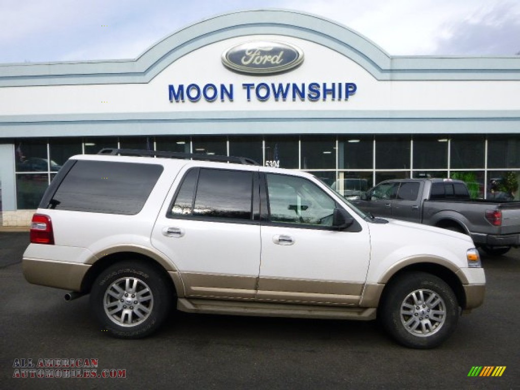 Oxford White / Camel Ford Expedition XLT 4x4