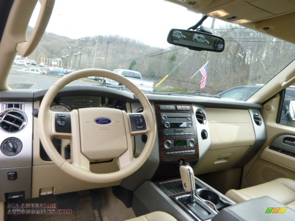 2012 Expedition XLT 4x4 - Oxford White / Camel photo #16