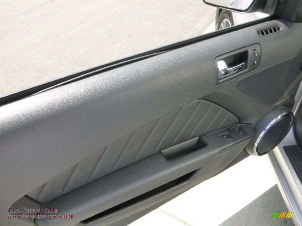 2014 Mustang V6 Premium Convertible - Ingot Silver / Charcoal Black photo #18