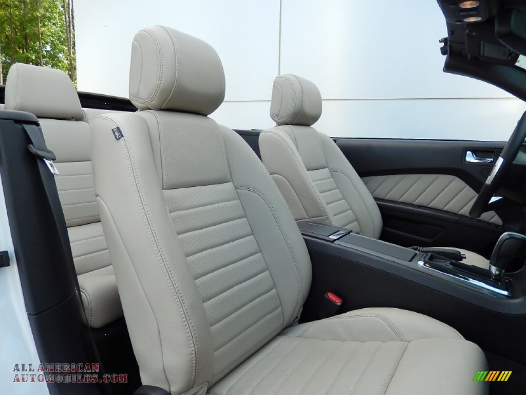 2014 Mustang V6 Premium Convertible - Oxford White / Medium Stone photo #16