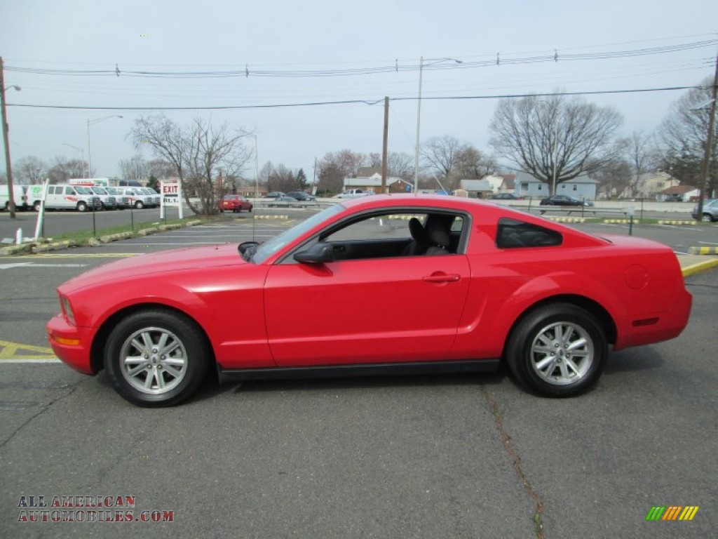 2006 Mustang V6 Premium Coupe - Torch Red / Light Graphite photo #3
