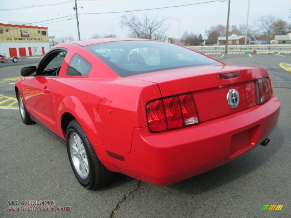 2006 Mustang V6 Premium Coupe - Torch Red / Light Graphite photo #5