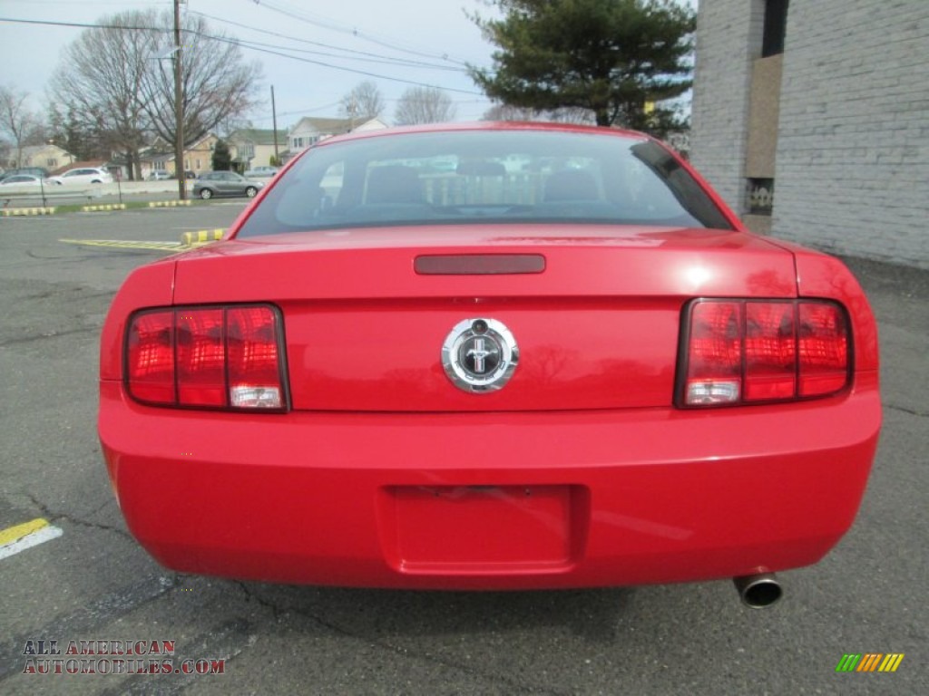 2006 Mustang V6 Premium Coupe - Torch Red / Light Graphite photo #6
