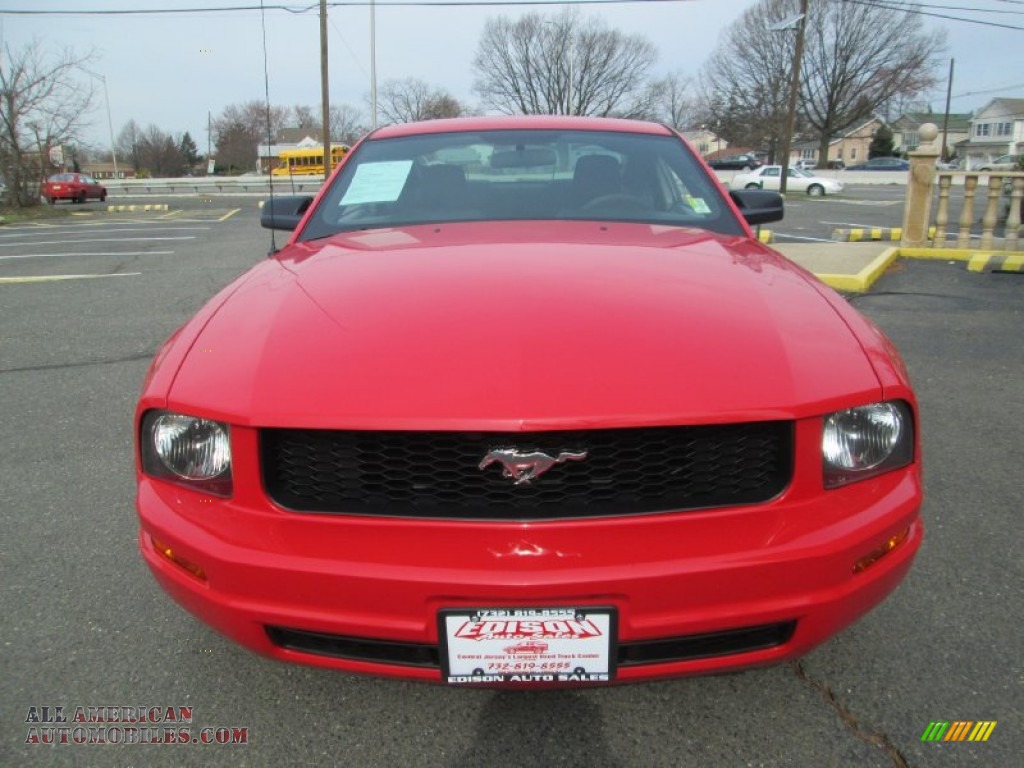 2006 Mustang V6 Premium Coupe - Torch Red / Light Graphite photo #11