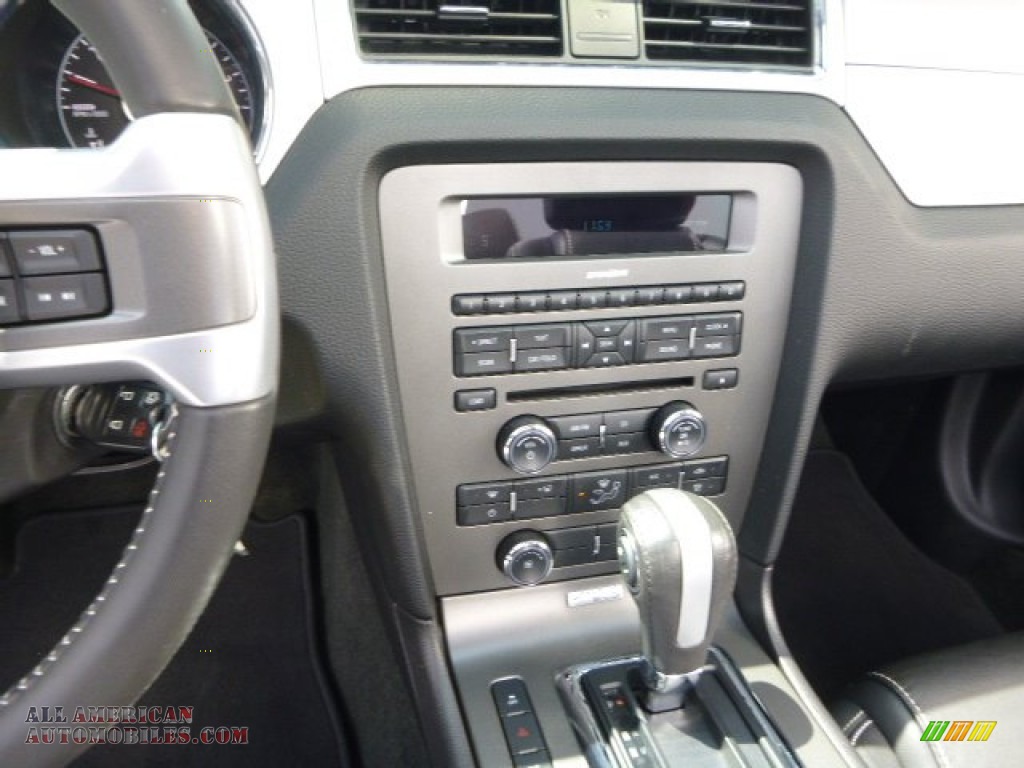 2014 Mustang V6 Premium Convertible - Grabber Blue / Charcoal Black photo #21