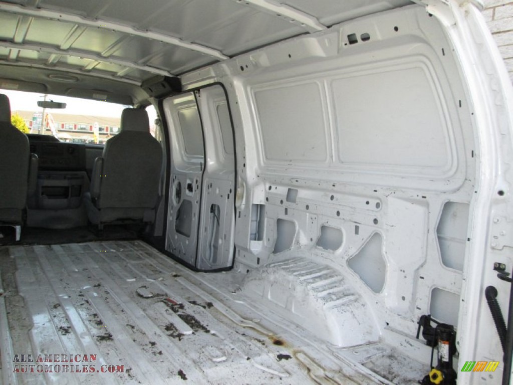 2011 E Series Van E150 Commercial - Oxford White / Medium Flint photo #27
