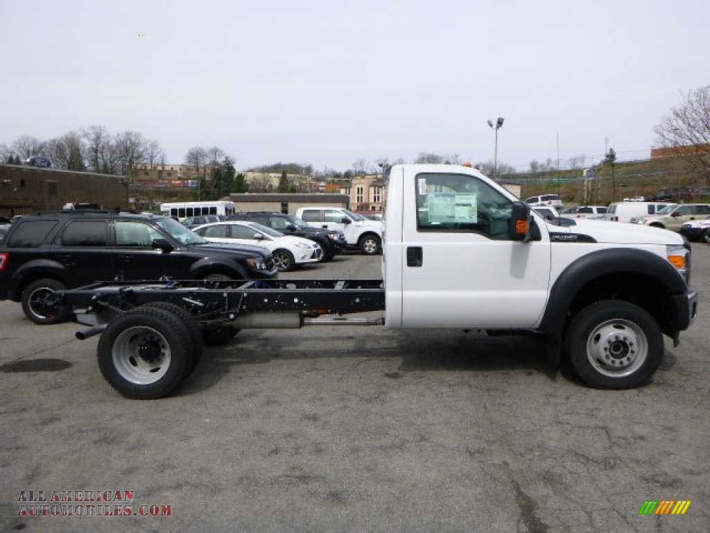 2015 F450 Super Duty XL Regular Cab 4x4 Chassis - Oxford White / Steel photo #2