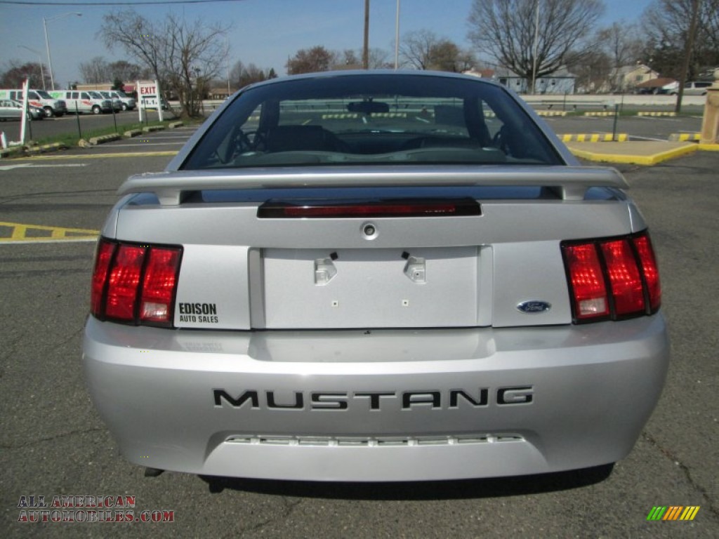 2004 Mustang V6 Coupe - Silver Metallic / Medium Graphite photo #6