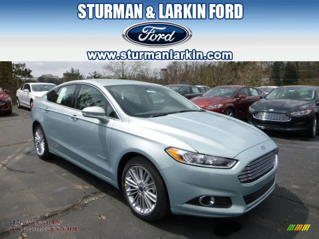 Ice Storm / Charcoal Black Ford Fusion Hybrid SE