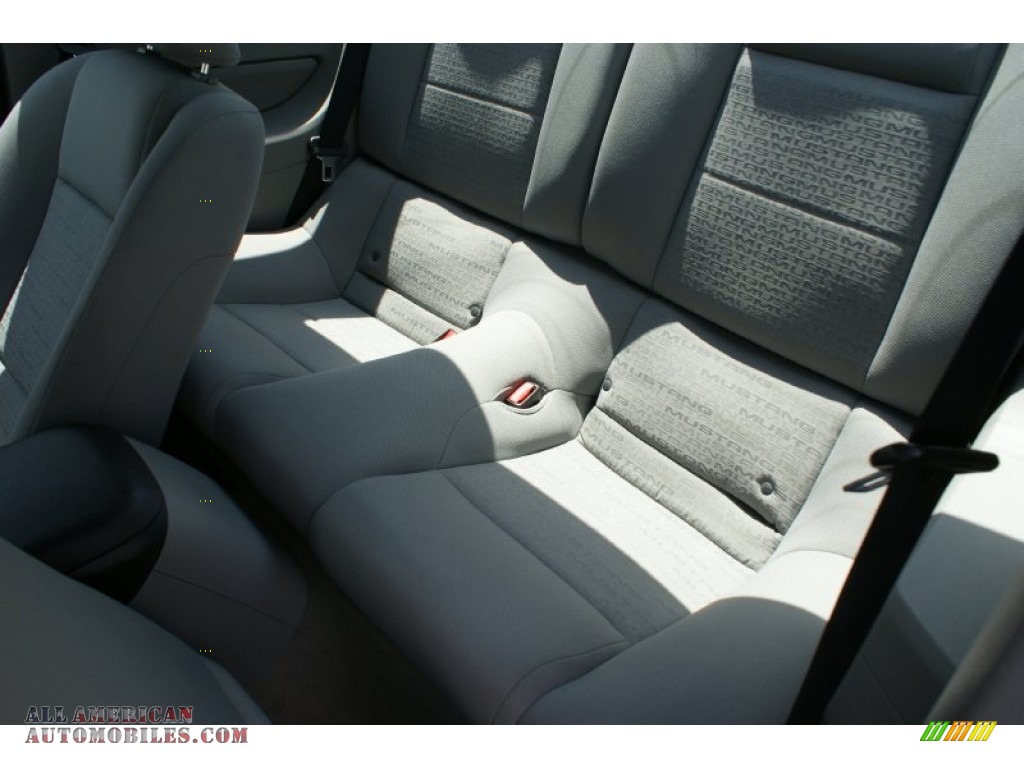 2005 Mustang V6 Premium Coupe - Windveil Blue Metallic / Light Graphite photo #14