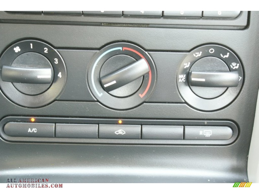 2005 Mustang V6 Premium Coupe - Windveil Blue Metallic / Light Graphite photo #27