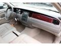Lincoln Town Car Signature Light French Silk Clearcoat photo #20