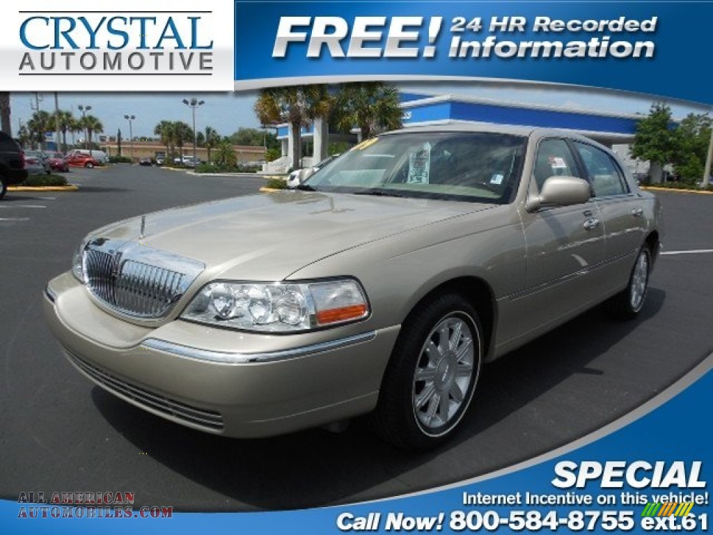 Light French Silk Metallic / Light Camel Lincoln Town Car Signature Limited