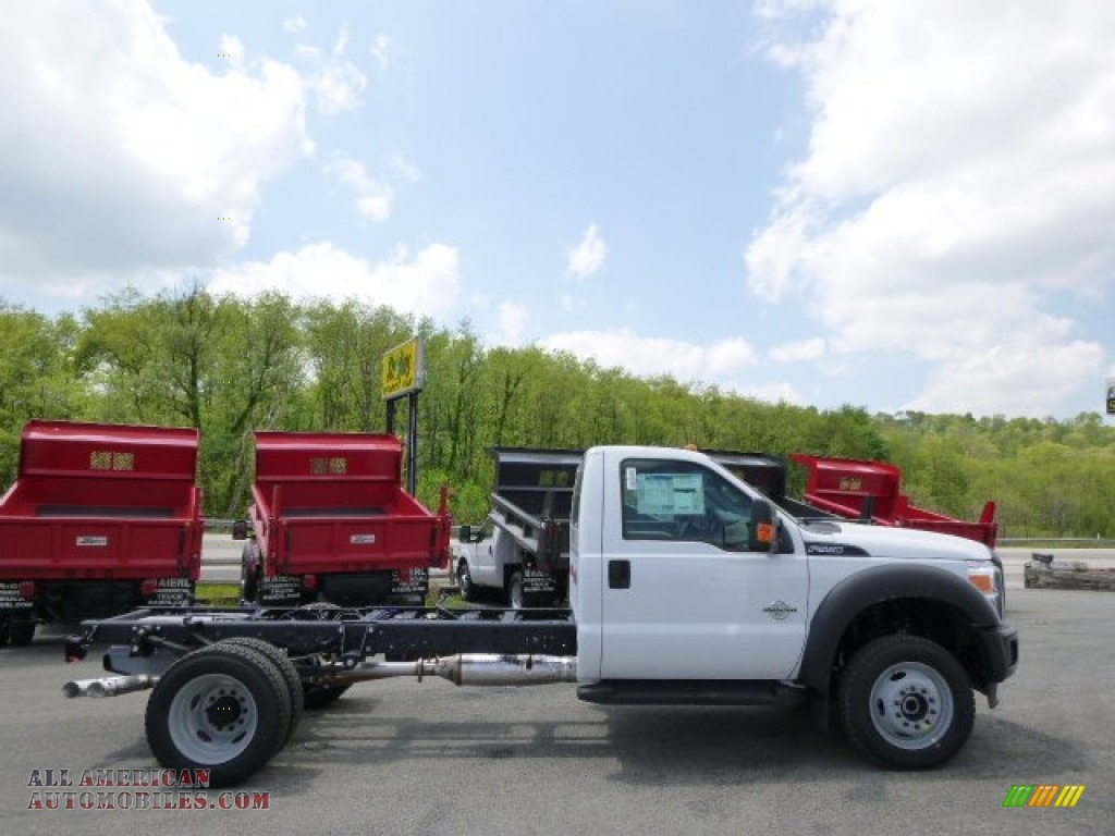 Oxford White / Steel Ford F550 Super Duty XL Regular Cab 4x4 Chassis