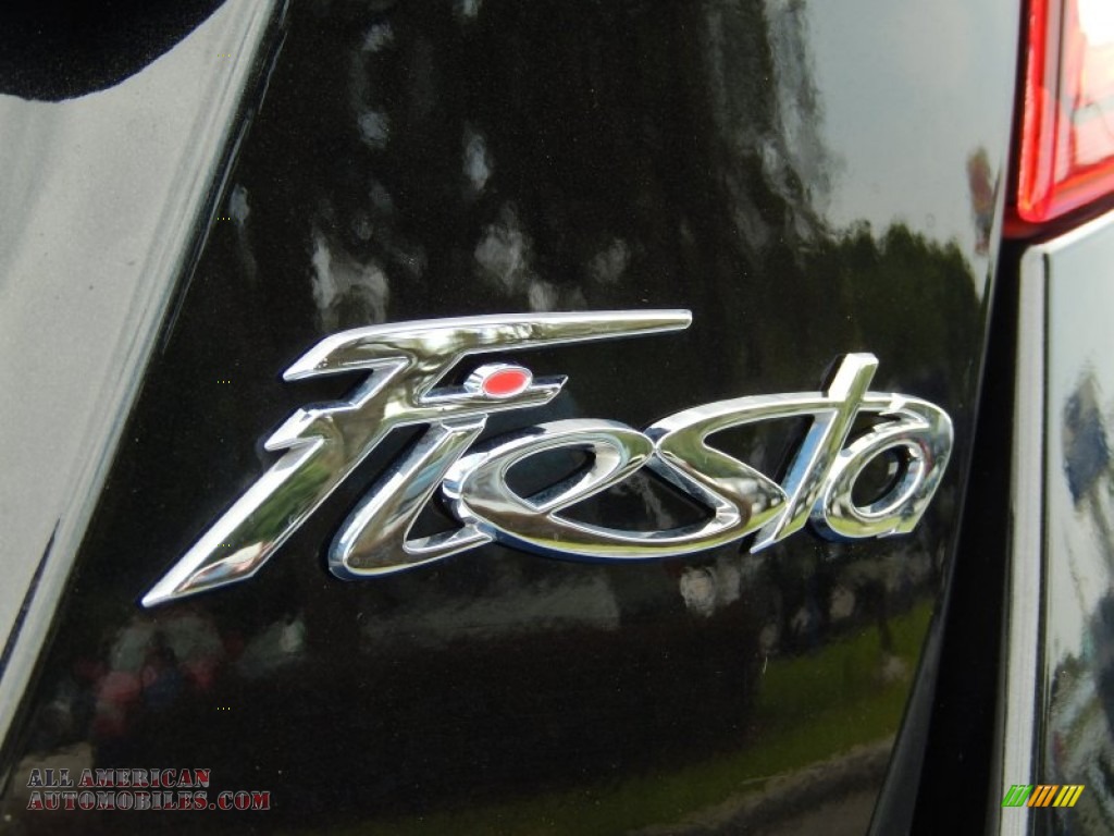 2014 Fiesta SE Hatchback - Tuxedo Black / Charcoal Black photo #4
