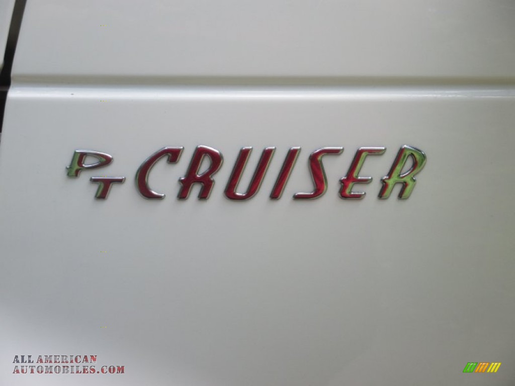2005 PT Cruiser Limited - Cool Vanilla White / Dark Slate Gray photo #12