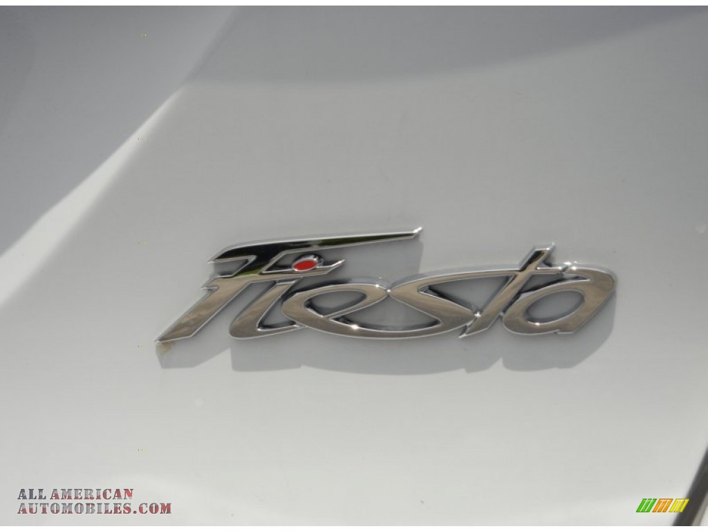 2015 Fiesta S Sedan - Oxford White / Charcoal Black photo #4