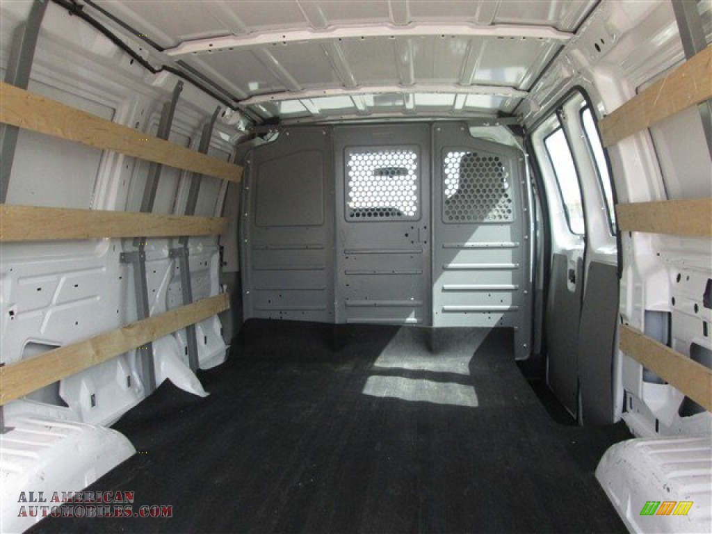 2013 E Series Van E250 Cargo - Oxford White / Medium Flint photo #25