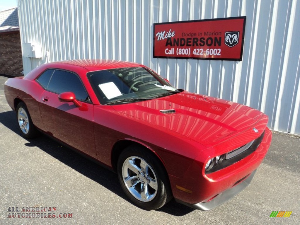 2010 Challenger SE - Inferno Red Crystal Pearl / Dark Slate Gray photo #1