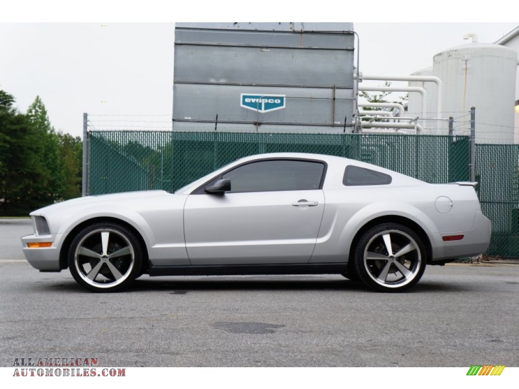 2007 Mustang V6 Deluxe Coupe - Satin Silver Metallic / Dark Charcoal photo #22