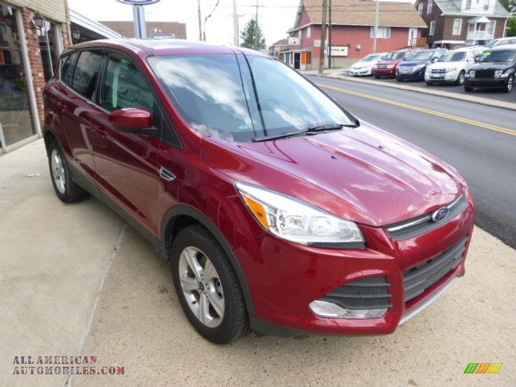 2014 Escape SE 2.0L EcoBoost 4WD - Ruby Red / Charcoal Black photo #3