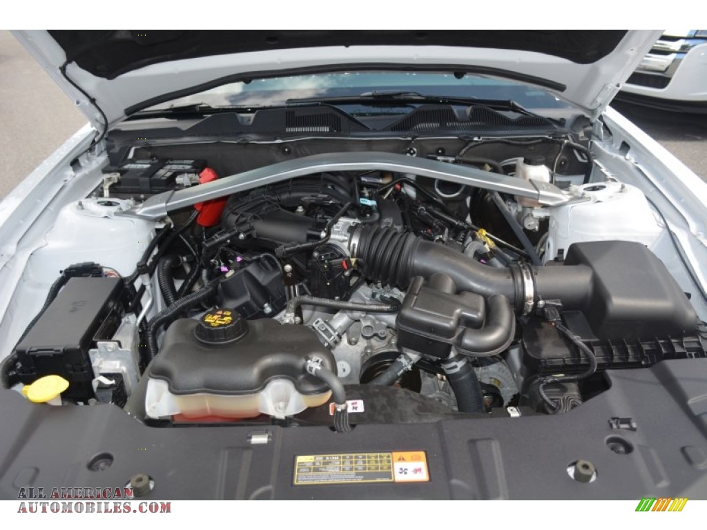 2014 Mustang V6 Convertible - Oxford White / Charcoal Black photo #10