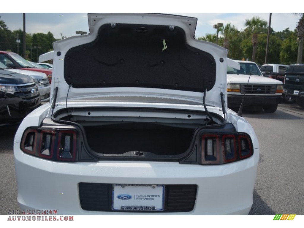 2014 Mustang V6 Convertible - Oxford White / Charcoal Black photo #19