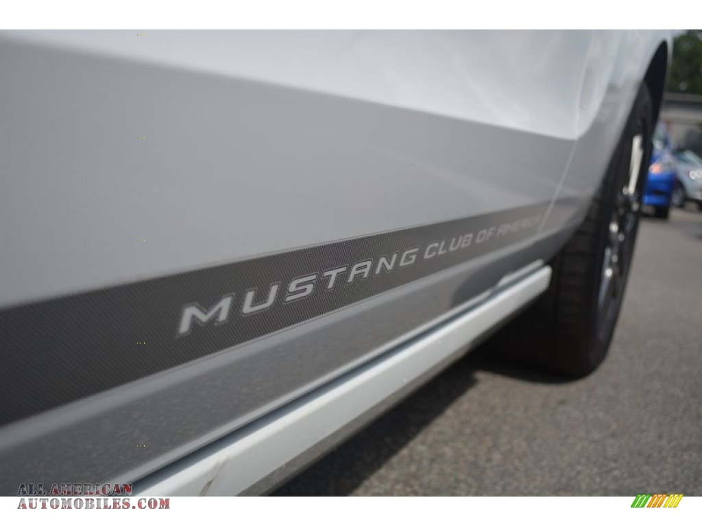 2014 Mustang V6 Convertible - Oxford White / Charcoal Black photo #20