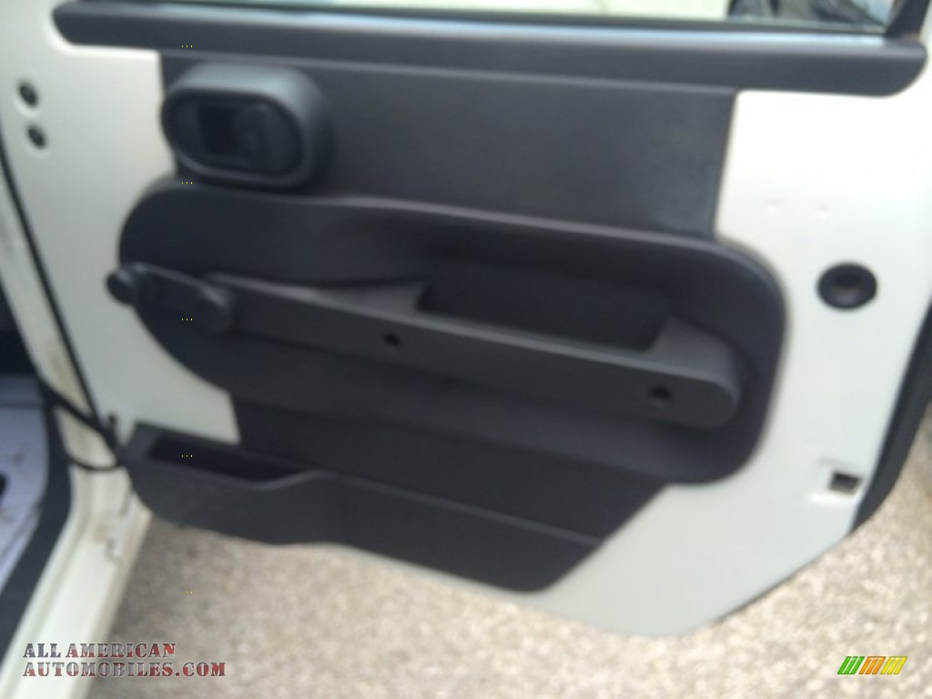 2008 Wrangler X 4x4 Right Hand Drive - Stone White / Dark Slate Gray/Medium Slate Gray photo #10