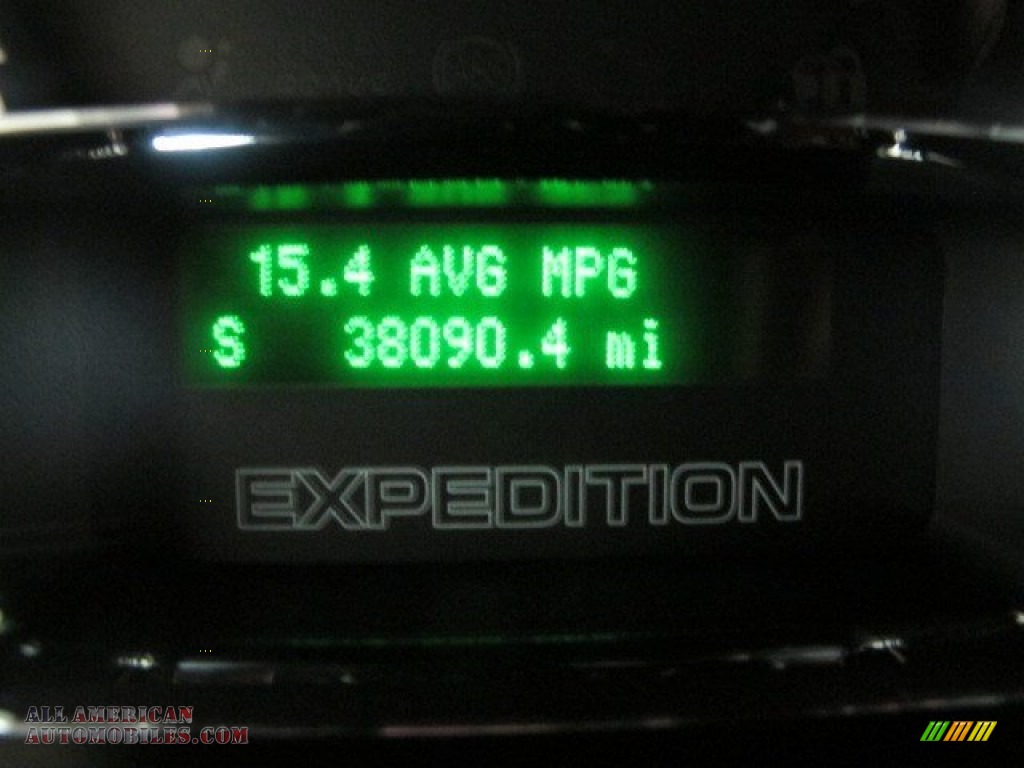 2011 Expedition EL Limited 4x4 - White Platinum Tri-Coat / Charcoal Black photo #27