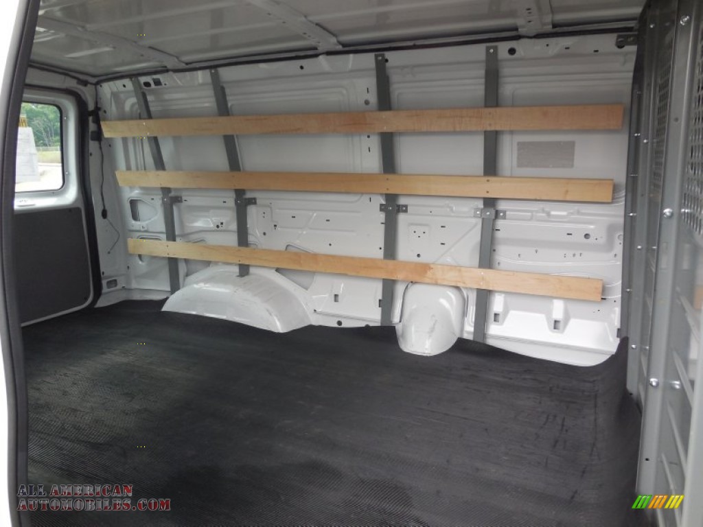 2013 E Series Van E250 Cargo - Oxford White / Medium Flint photo #38