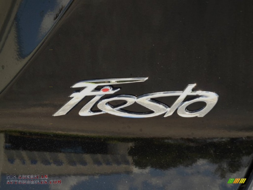 2015 Fiesta S Sedan - Tuxedo Black Metallic / Charcoal Black photo #4