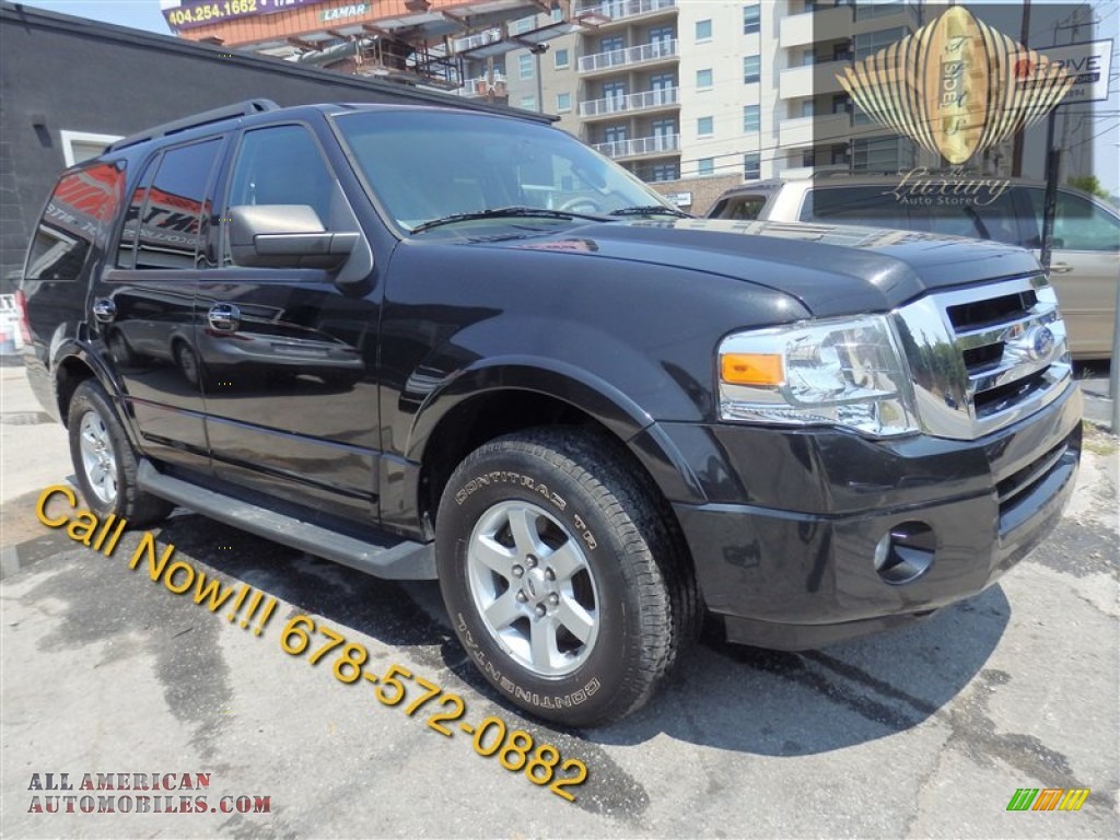 Tuxedo Black / Stone Ford Expedition XLT 4x4