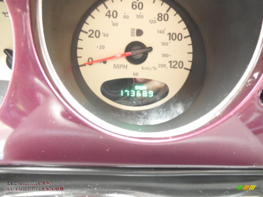2003 PT Cruiser Limited - Deep Cranberry Pearl / Taupe/Pearl Beige photo #20