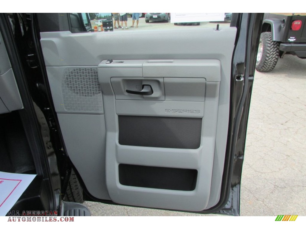 2013 E Series Van E350 XLT Extended Passenger - Black / Medium Flint photo #21