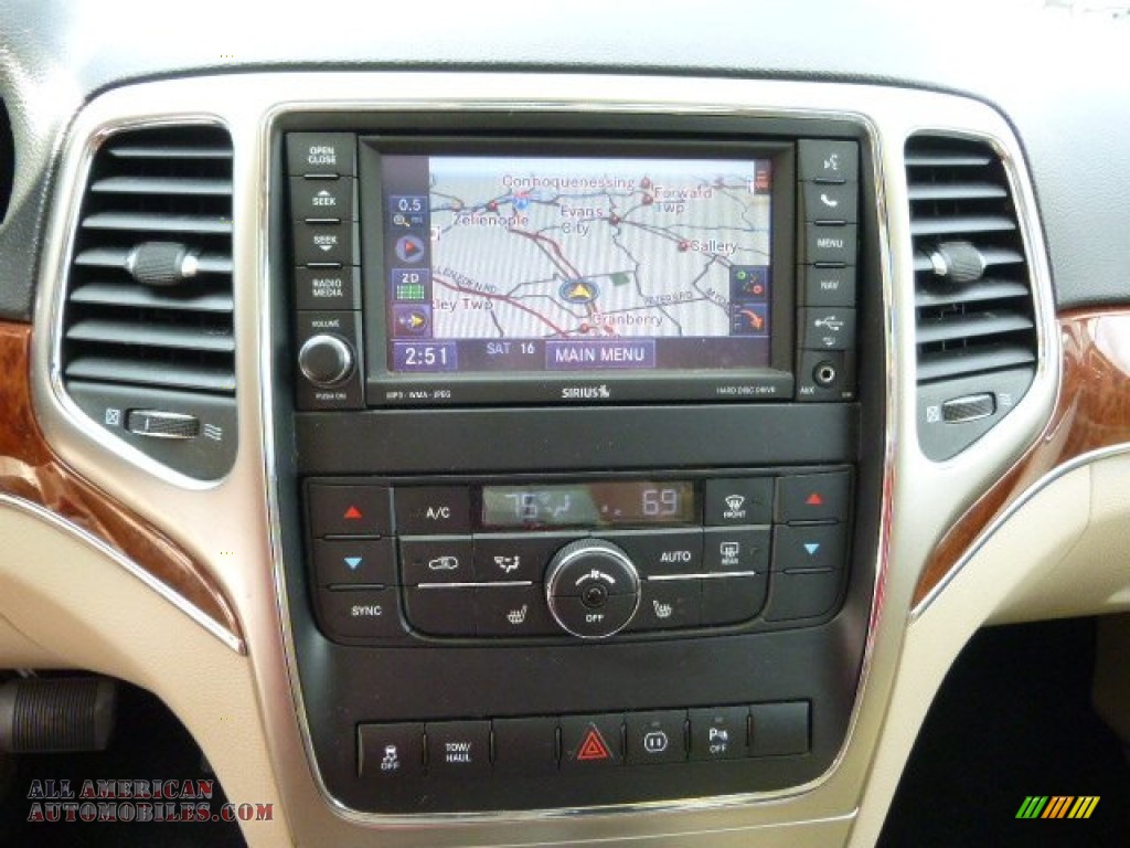 2012 Grand Cherokee Limited 4x4 - Deep Cherry Red Crystal Pearl / Black/Light Frost Beige photo #15