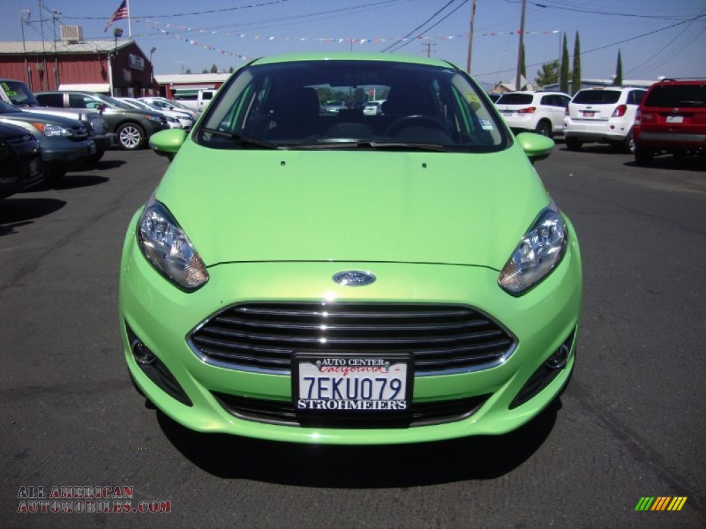 2014 Fiesta SE Hatchback - Green Envy / Charcoal Black photo #2