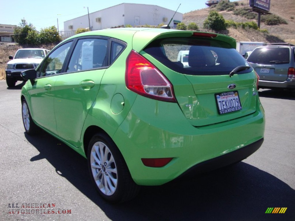 2014 Fiesta SE Hatchback - Green Envy / Charcoal Black photo #5