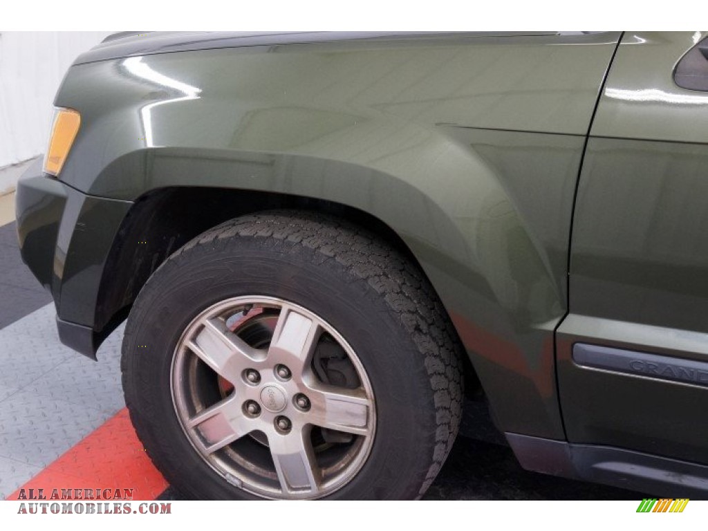 2007 Grand Cherokee Laredo 4x4 - Jeep Green Metallic / Medium Slate Gray photo #46