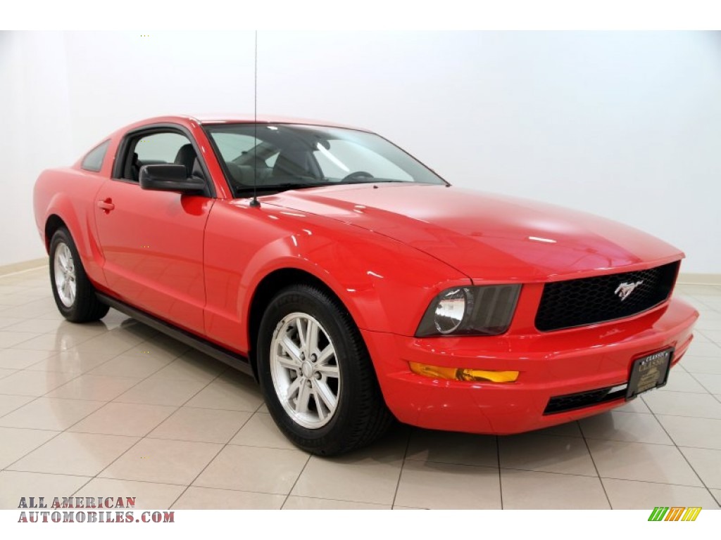 2008 Mustang V6 Deluxe Coupe - Torch Red / Light Graphite photo #1