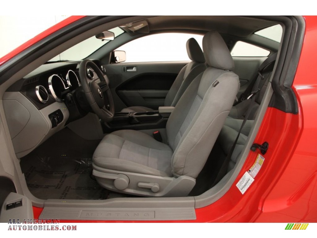 2008 Mustang V6 Deluxe Coupe - Torch Red / Light Graphite photo #5