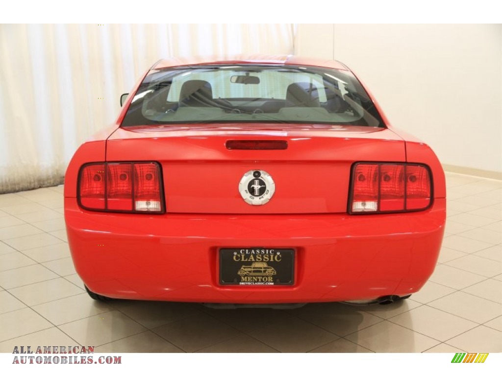 2008 Mustang V6 Deluxe Coupe - Torch Red / Light Graphite photo #17