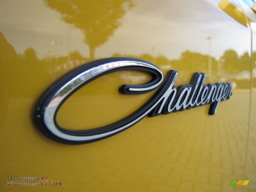 2012 Challenger R/T Classic - Stinger Yellow / Dark Slate Gray photo #17