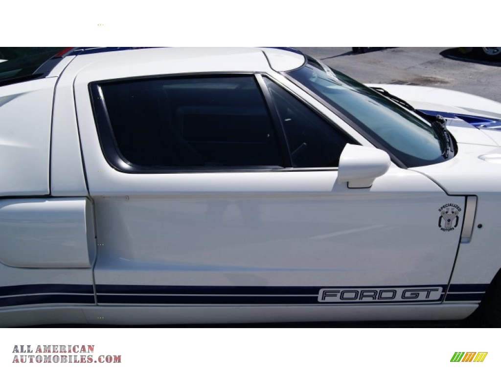 2005 GT  - Centennial White / Ebony Black photo #14