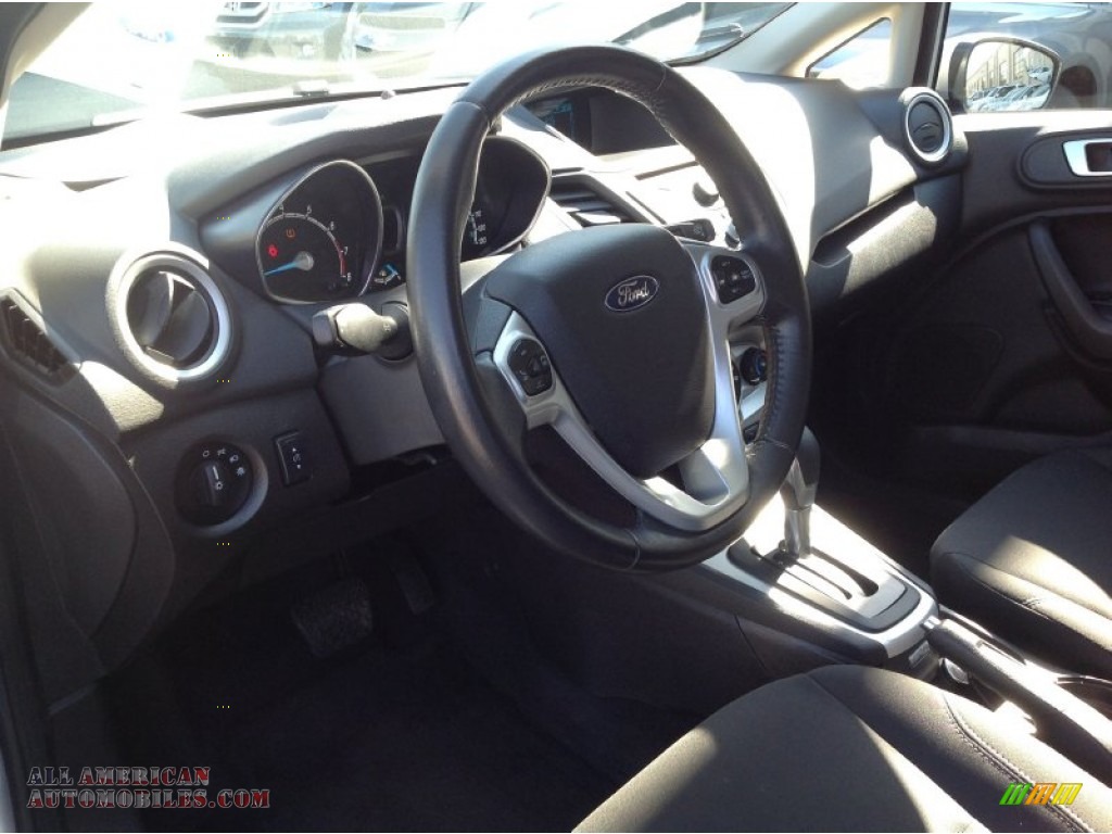2014 Fiesta SE Hatchback - Ingot Silver / Charcoal Black photo #6
