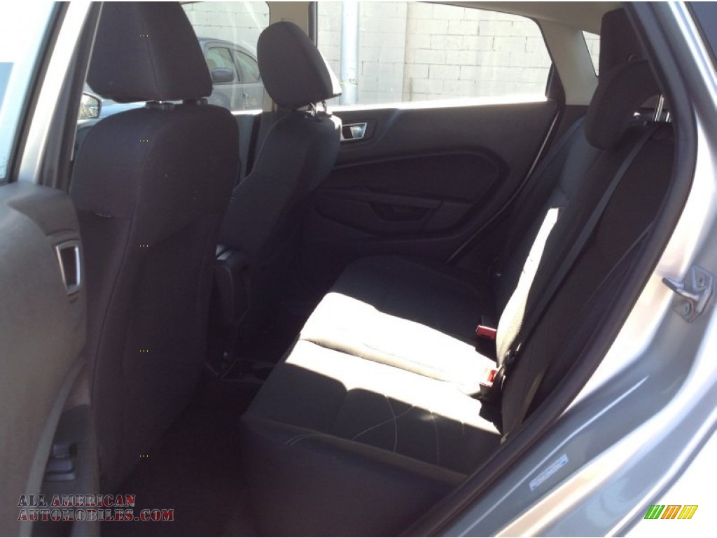 2014 Fiesta SE Hatchback - Ingot Silver / Charcoal Black photo #14
