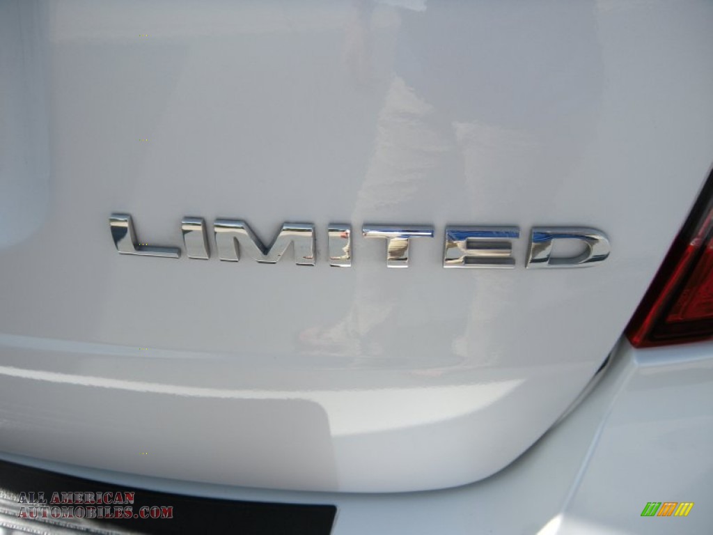 2011 Edge Limited - White Platinum Tri-Coat / Charcoal Black photo #13