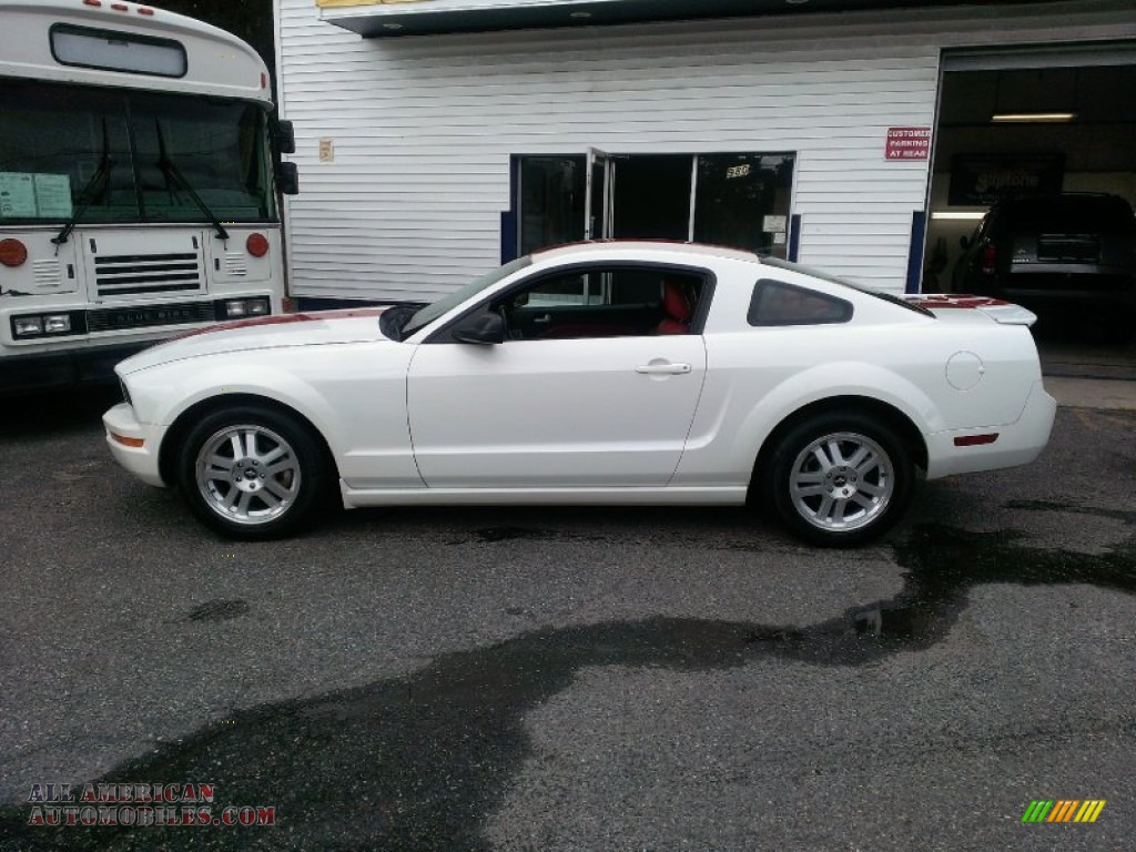 2007 Mustang V6 Premium Coupe - Performance White / Black/Red photo #5